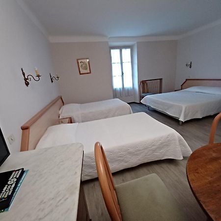 Logis Hotel Du Pont D'Or Barjols Exteriér fotografie