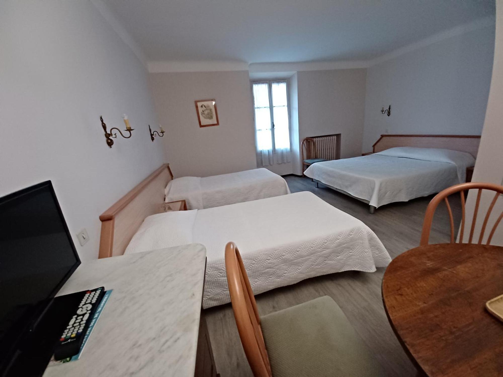 Logis Hotel Du Pont D'Or Barjols Exteriér fotografie